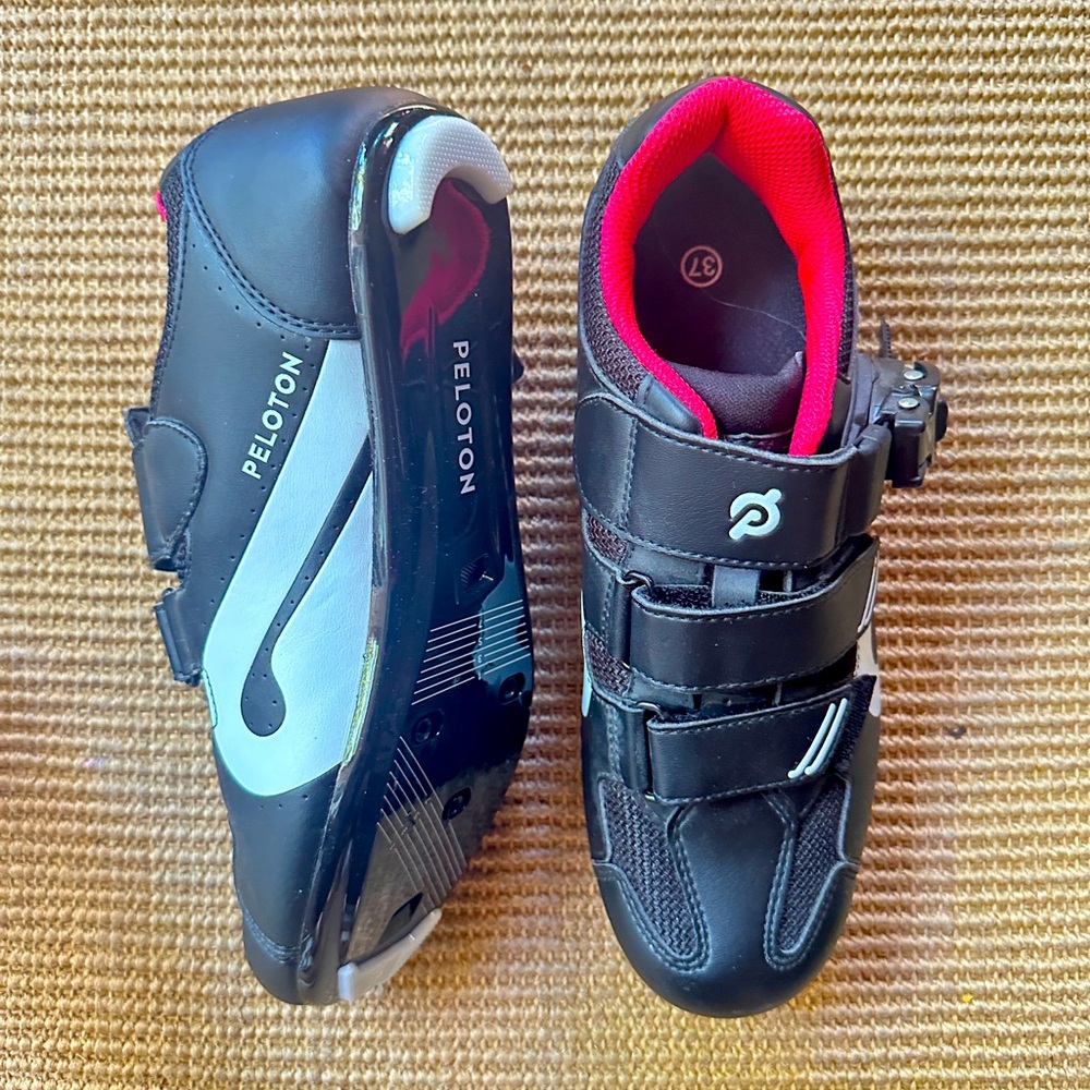 Peloton Cycling Shoes - EUC - Size 7